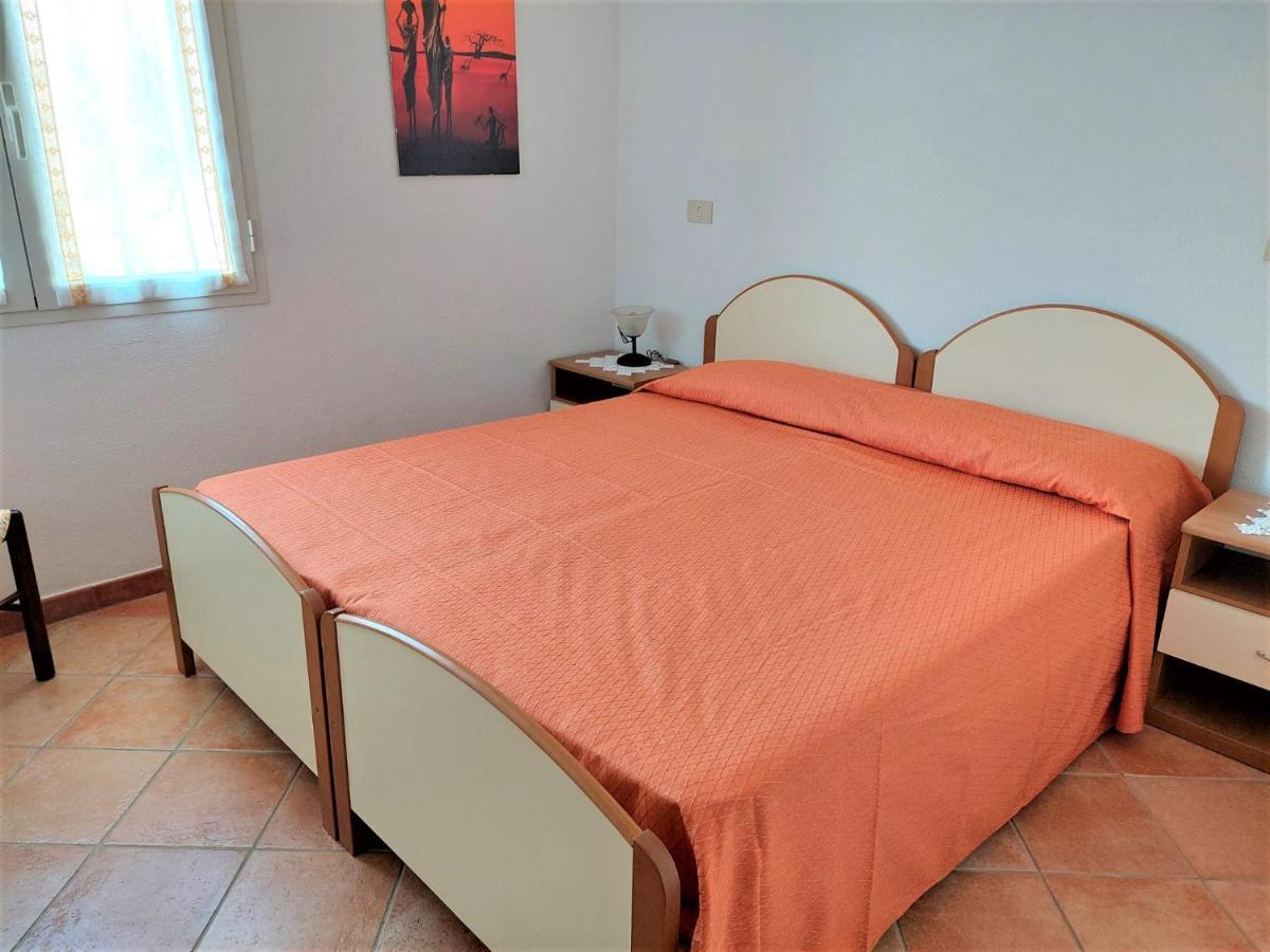 Appartamenti Sisula Manna Orosei Esterno foto