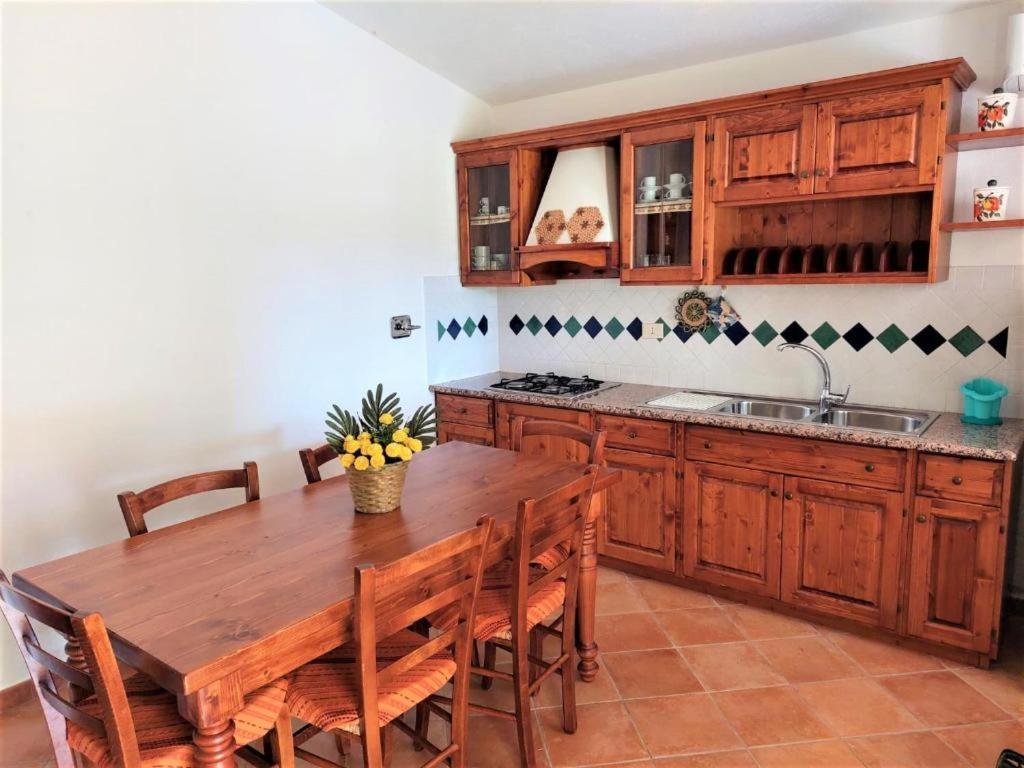 Appartamenti Sisula Manna Orosei Esterno foto